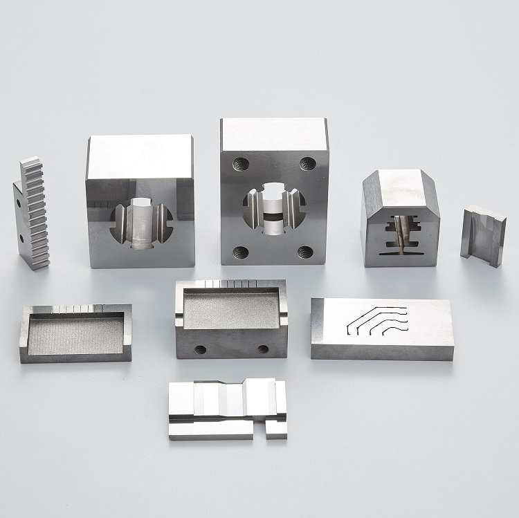 Präzisionsverbesserung beim Drahterodieren von Wolframkarbidteilen